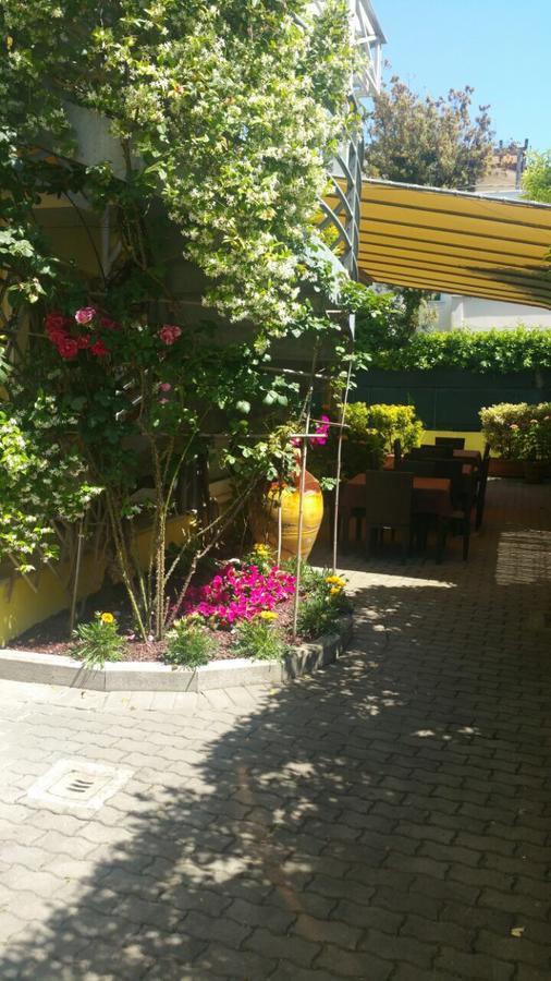 Hotel Illi Marina di Massa Exterior foto
